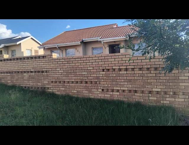 2 BEDROOM HOUSE FOR SALE IN ZAKARIYYA PARK